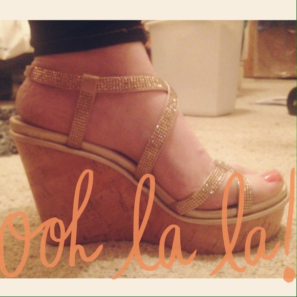 ✨Sparkly & Strappy Cork Wedge...casual GLAM! - Picture 1 of 2