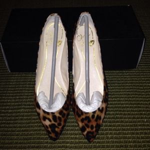 PRICE IS FINAL Cheetah Pointed-Toe Flats