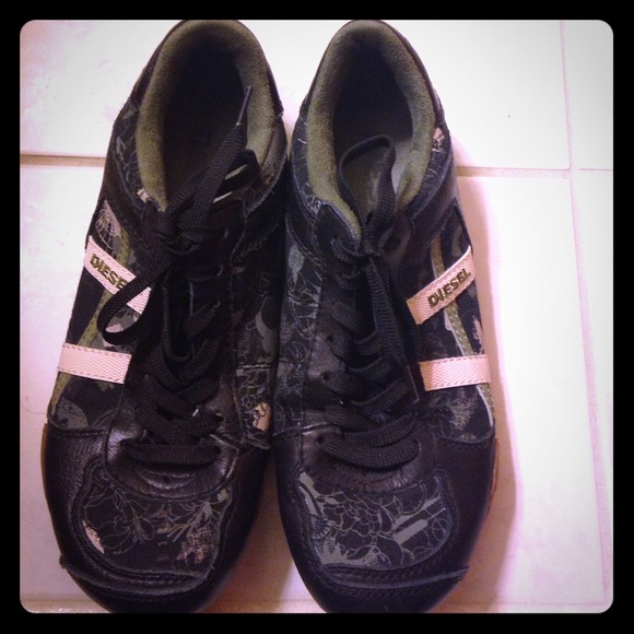 Diesel tennis shoes! - Picture 1 of 3
