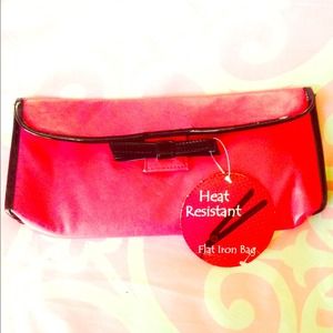 🎉half price 🎉Flat iron case