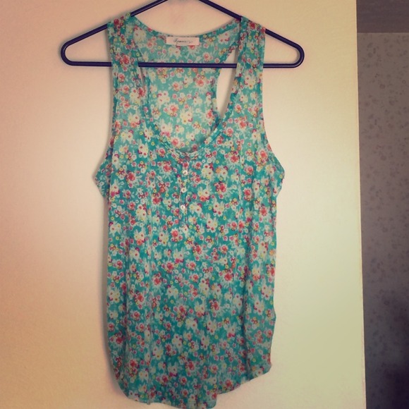 Cute Floral Racerback Tank! 🍃🌷🌻🌺 - Picture 1 of 3