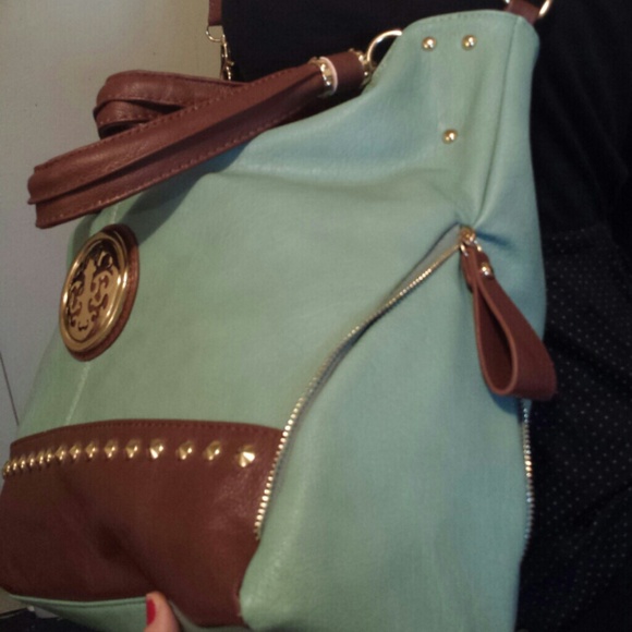 Purse - Picture 2 of 4