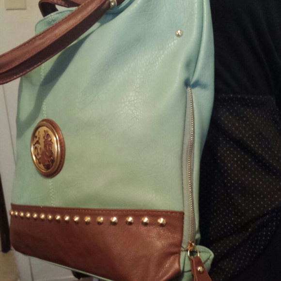 Purse - Picture 3 of 4