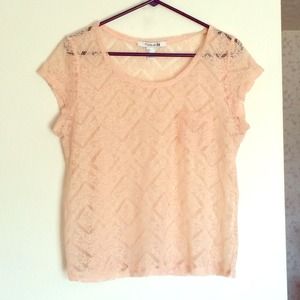 Peach Boxy Lace Top! 🎀