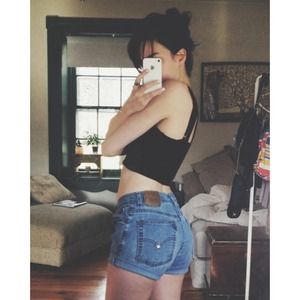 🆕 Vintage High Waisted Levi's