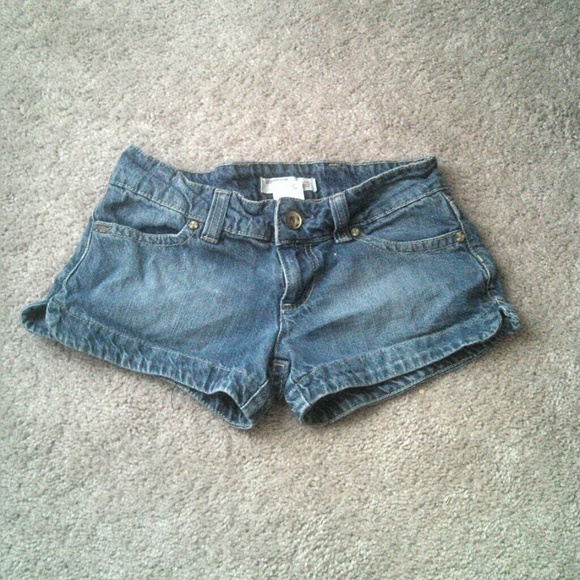 Shorts - Picture 1 of 3