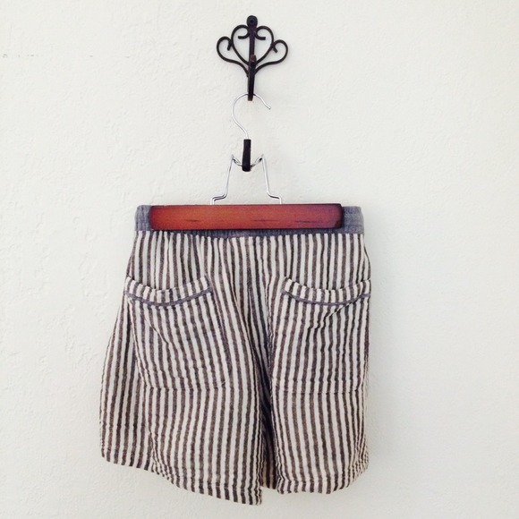 Anthropologie Lilka Shorts - Picture 2 of 4