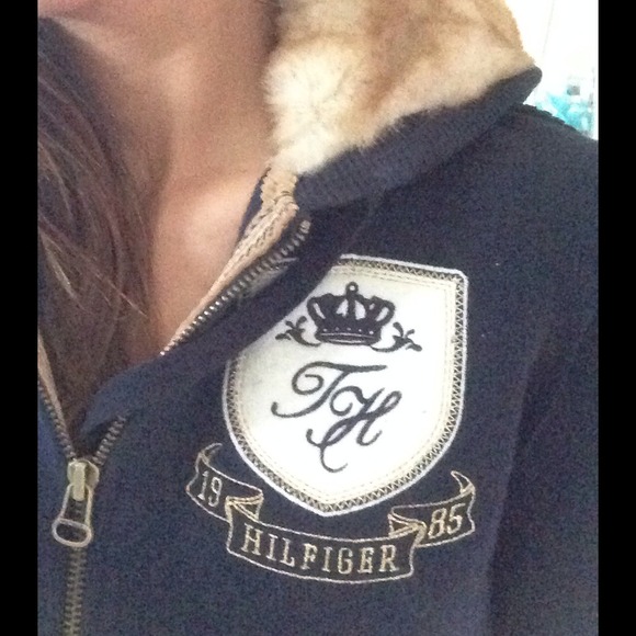 Tommy Hilfiger with Fur Hood - Picture 2 of 3