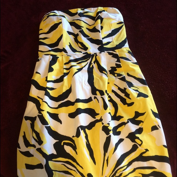 🌸 Express Dress Never Warn!  SOLD!!