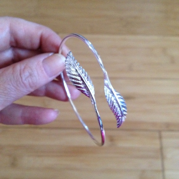 SILVER P BRACELET OF LEAVES VERY DELICATE - Picture 2 of 3