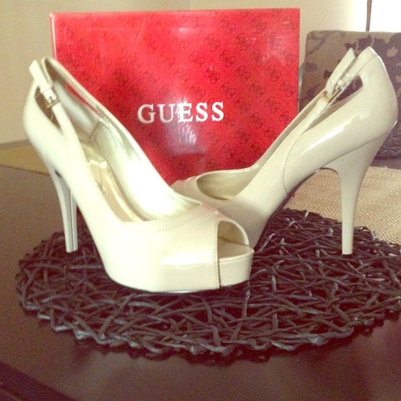 Gently worn Guess Light Natural Heel