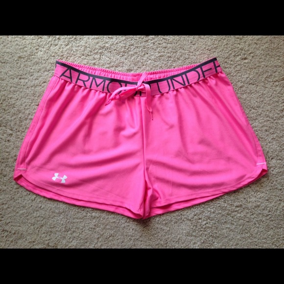 🚫SOLD🚫Pink Under Armour Shorts NWT