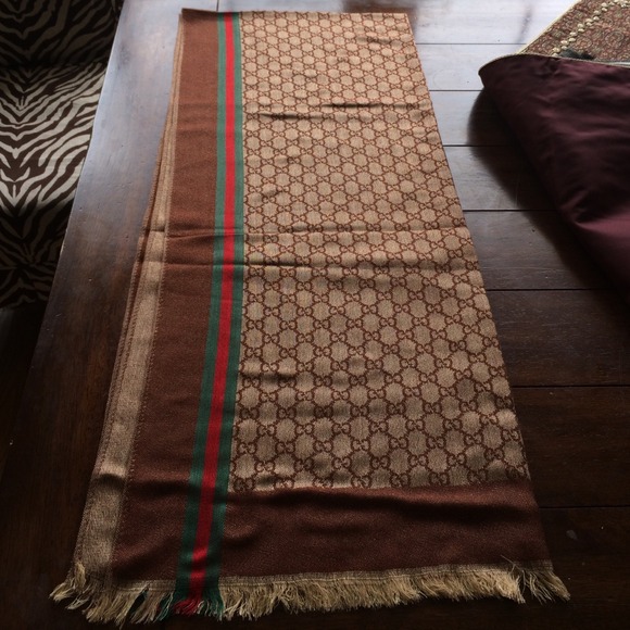 Brown scarf
