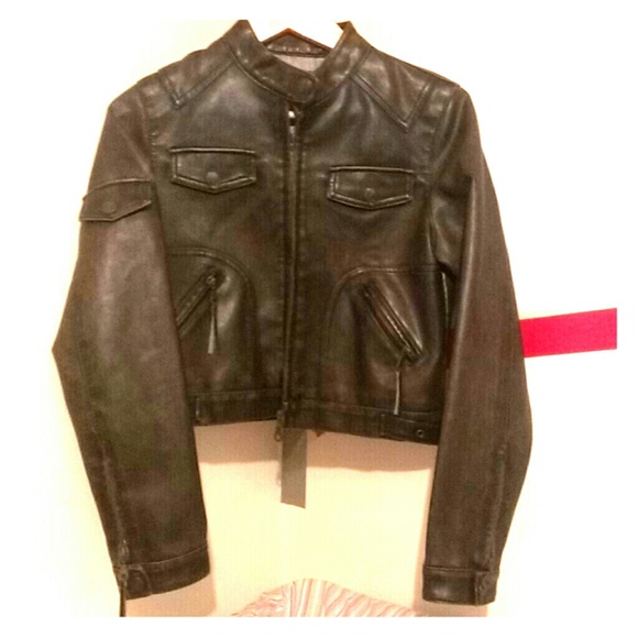 Super cute leather jacket