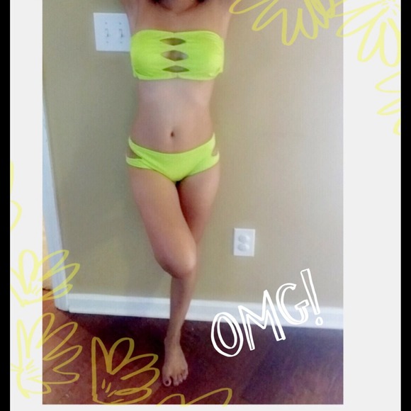 Dresses & Skirts - 🔻SALE🔻👑HOST PICK!👑Cut out Bikini swimsuit set