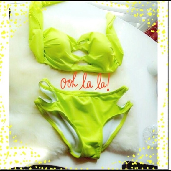 🔻SALE🔻👑HOST PICK!👑Cut out Bikini swimsuit set - Picture 4 of 4