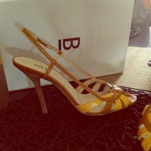 Never worn Bakers Liza sandal in Yellow