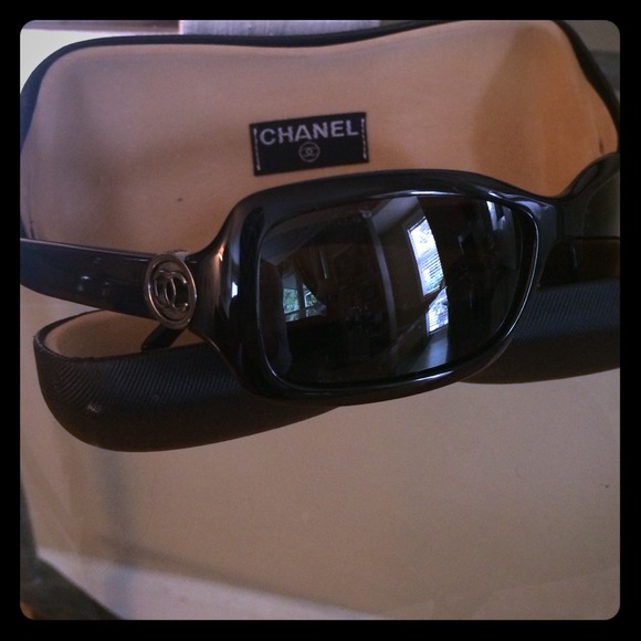 Chanel sunglasses-price reduced!!!