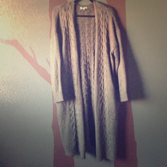 Outerwear - Green long sleeved oversized cardigan