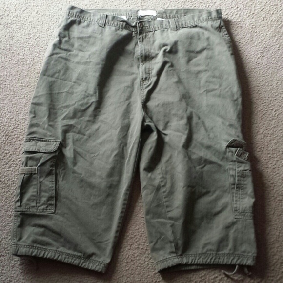 Brown Cargo Capri shorts