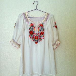 Vintage Mexican floral hand-stitched blouse