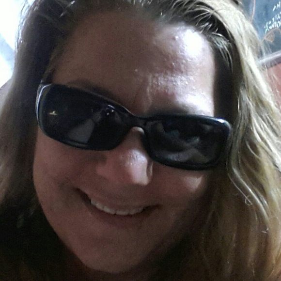 Gucci sunglasses @shayntaylor  only