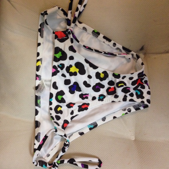 ❌RESERVED FOR KC❌ Victoria's Secret Bikini - Picture 3 of 4