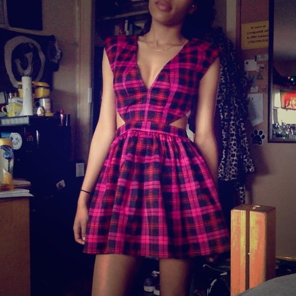 ✨GLAM HP✨ NastyGal Plaid Cutout Dress
