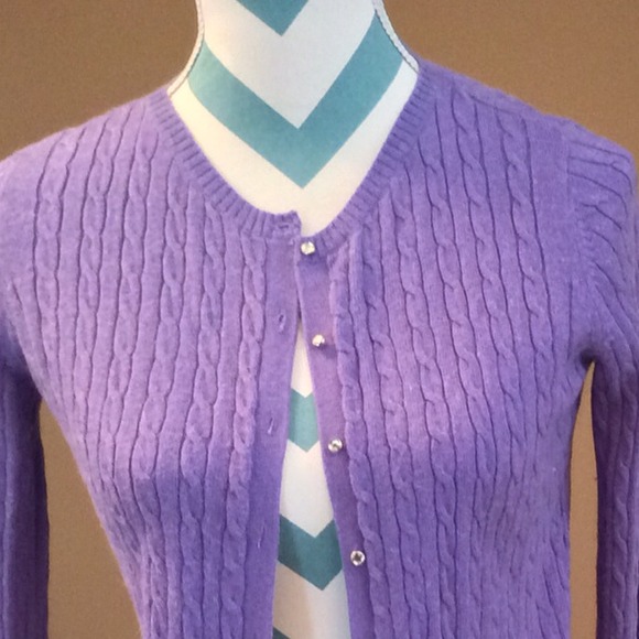 Pretty GAP lilac colored sweater - Picture 3 of 3