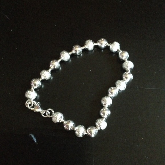 SILVER LITTLE BALLS CONNECTION - Picture 1 of 2