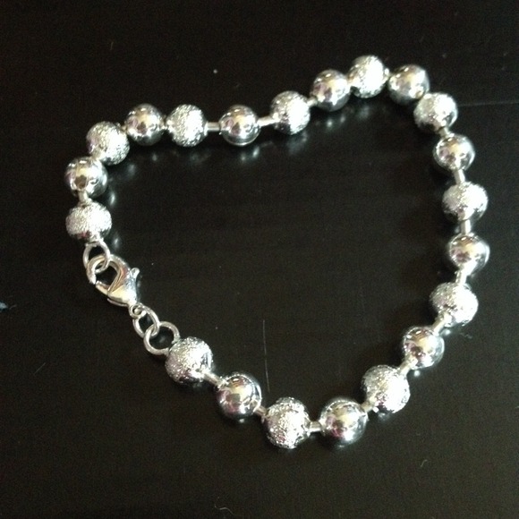 SILVER LITTLE BALLS CONNECTION - Picture 2 of 2