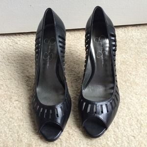**PRICE REDUCED** Jessica Simpson heels