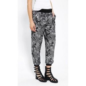Silence + Noise Harem Pants size medium