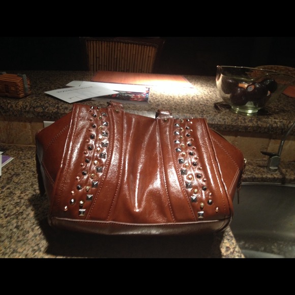 ON CONSIGNMENT 🔱 Steve Madden handbag