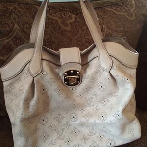 Louis Vuitton Cirrus PM Mahina Coquille handbag