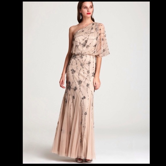 🔥🔥🔥Reduced🔥🔥🔥Adrianna Papell one Shoulder