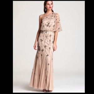 🔥🔥🔥Reduced🔥🔥🔥Adrianna Papell one Shoulder