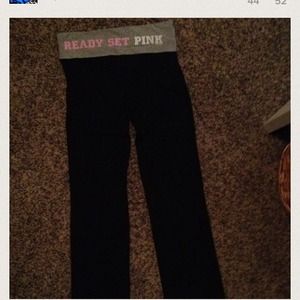 VS yoga pants. Cute!! 🌟💖