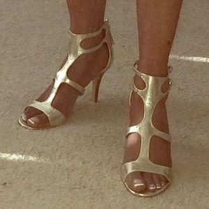 Nine West light gold leather gladiator sandals