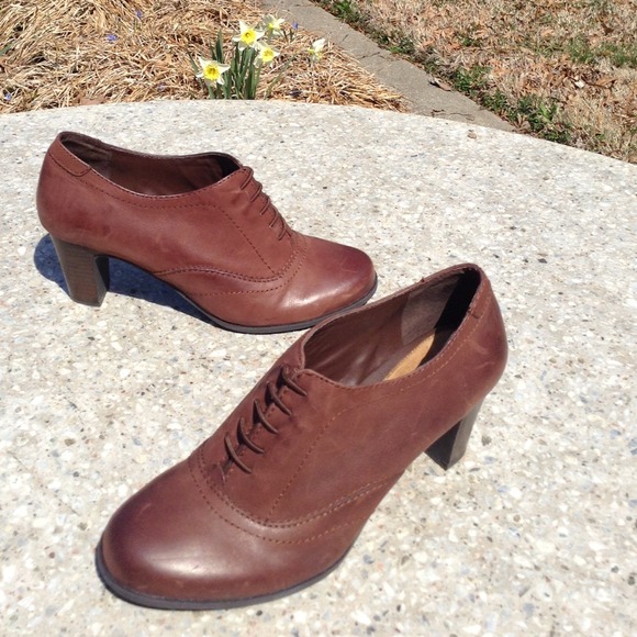 Brown Leather Ankle Booties Boots - Picture 4 of 4
