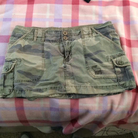 A&F Camo skirt