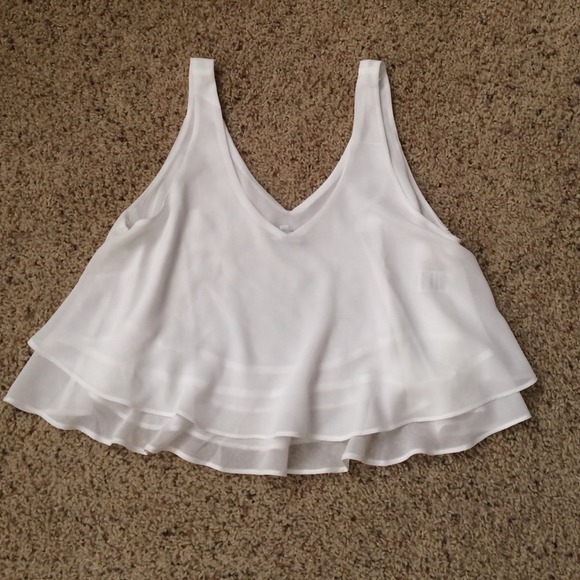 White crop top - Picture 1 of 1