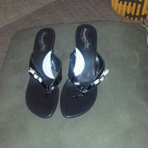 Skechers heel flip flops