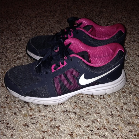 💕Pink Nike Running Shoes