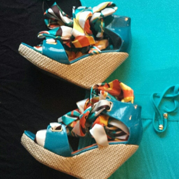 *REDUCED PRICE* BUNDLE - Picture 2 of 4