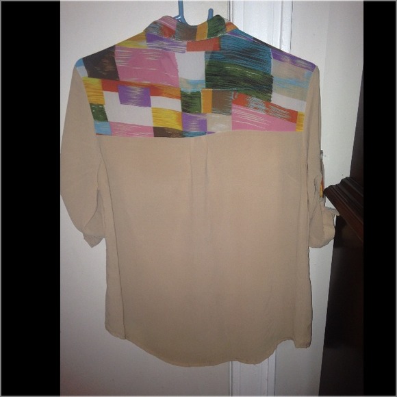 Multi Colored Polyester Top ๐ญ๐ญ - Picture 2 of 4