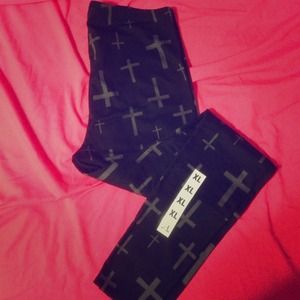 Empyre Cross Leggings