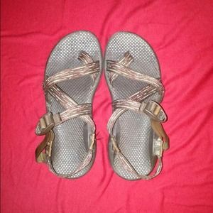 womens chacos size 9