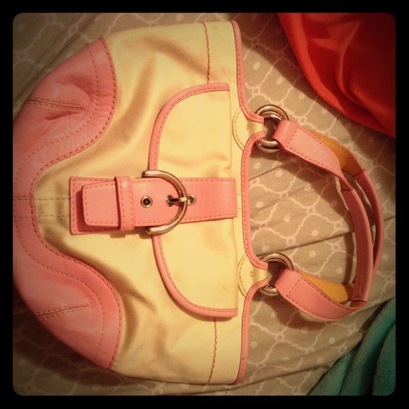 Lightly used Coach Handbag!