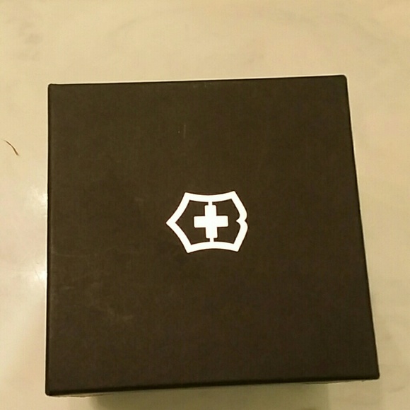 Victorious swiss army watch